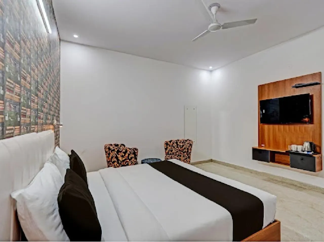 Akshay Medanta Hospitility 호텔 구르가온
